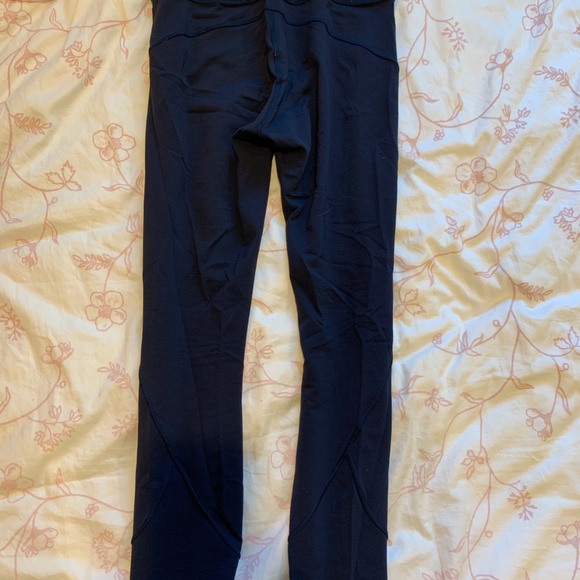 Lululemon In Movement 7/8 Tight 25" - Picture 6 of 9